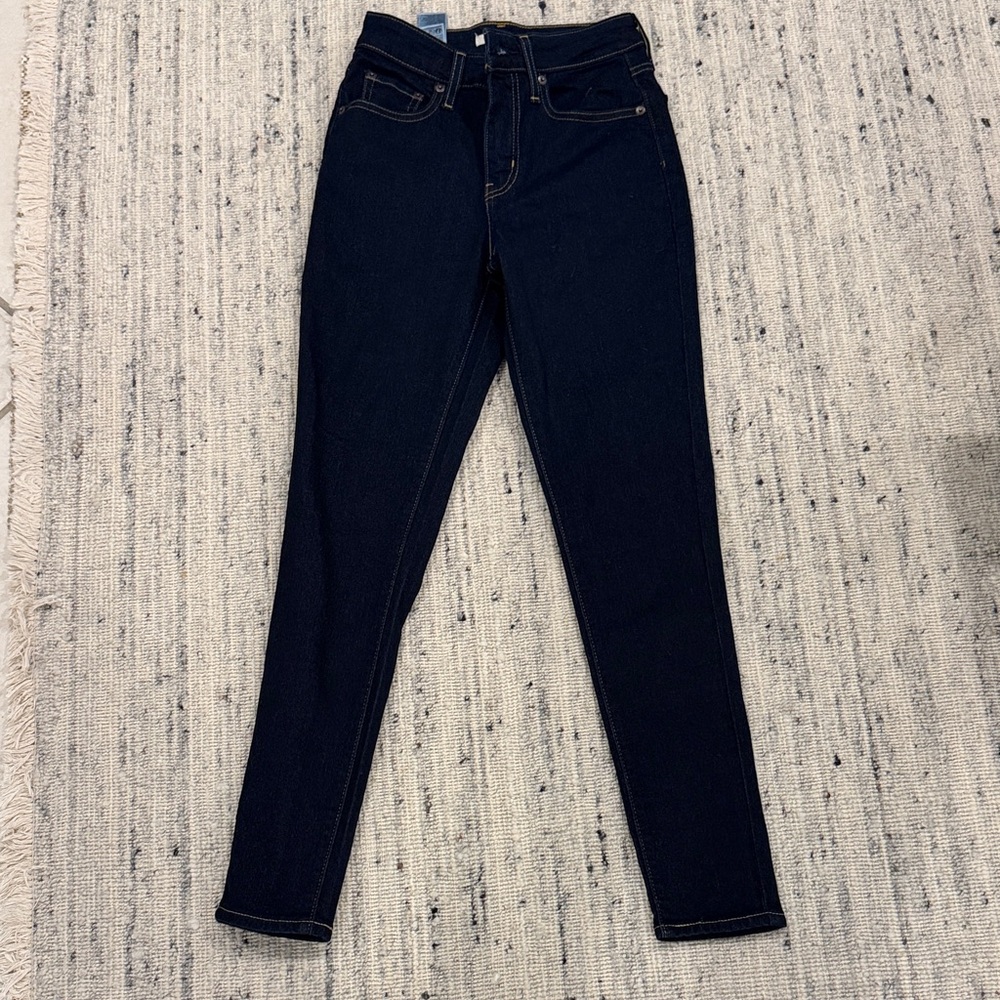 Levi's Women's Midnight Blue Skinny Jeans